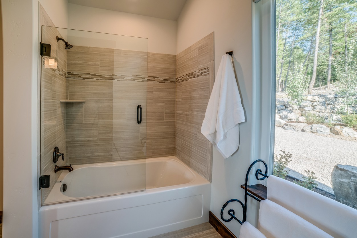 Shower & Tub Installation in Grandview